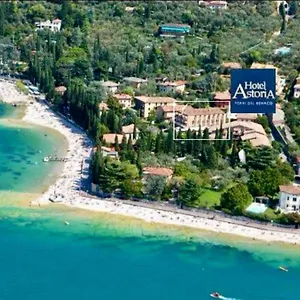 https://hotel-astoria-torri-del-benaco.hotelinveneto.com